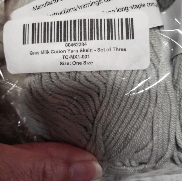 6 Skeins of Milk Cotton Yarn : 3 skeins Grey and 3 skeins purple yellow pink - Picture 4 of 8